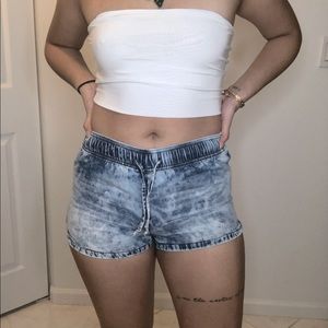 Shorts with denim design
